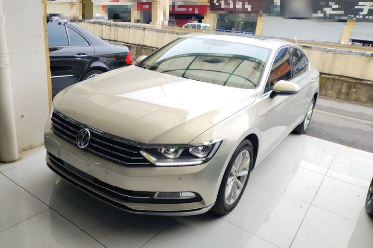 Used Volkswagen Magotan 2019 330TSI DSG Leading Edition China V Standard Guazi used car, China used car export, Used car for sale, Used cars, Cheapest cars for sale