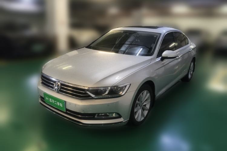 Used Volkswagen Magotan 2019 330TSI DSG Leading Model China VI Standard Guazi used car, China used car export, Used car for sale, Used  cars, Cheapest cars for sale