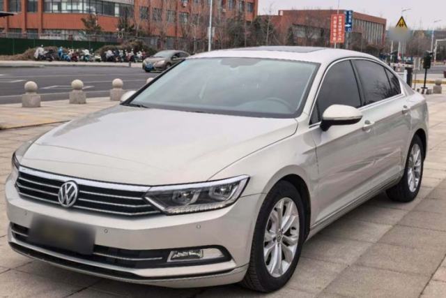 Volkswagen Magotan 2019 330TSI DSG Luxury Version China VI Standard d’occasion