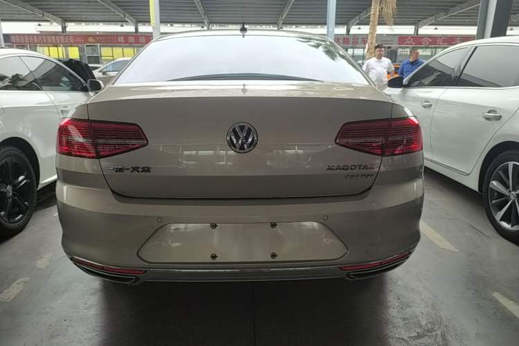Used Volkswagen Magotan 2019 330TSI DSG Luxury Model China V Standard Rear