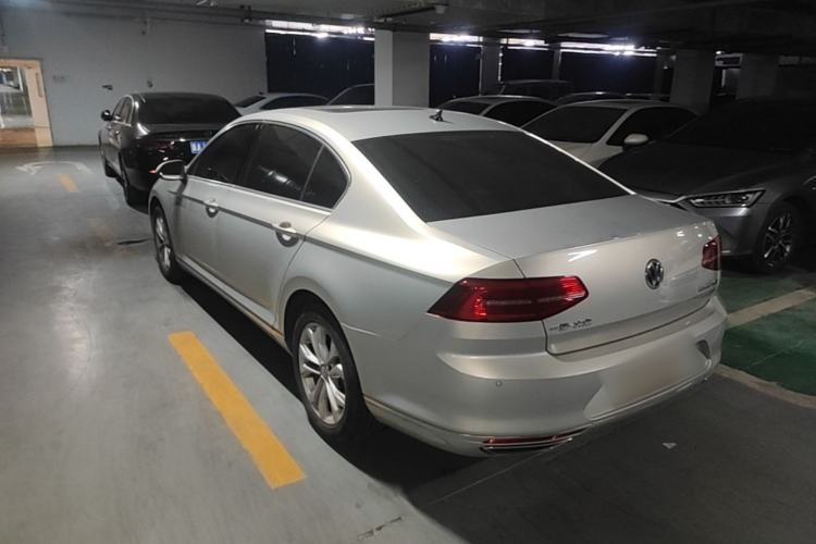 Used Volkswagen Magotan 2019 330TSI DSG Luxury Version China VI Standard Rear Left 45 Deg