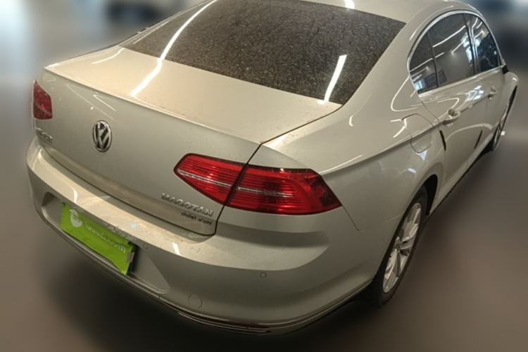 Used Volkswagen Magotan 2019 330TSI DSG Luxury Model China V Standard Rear Right 45 Deg
