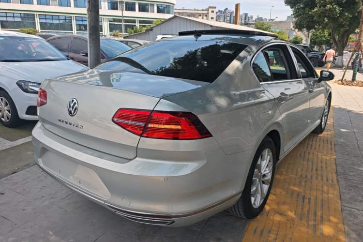 Used Volkswagen Magotan 2019 330TSI DSG Luxury Version China VI Standard Rear Right 45 Deg