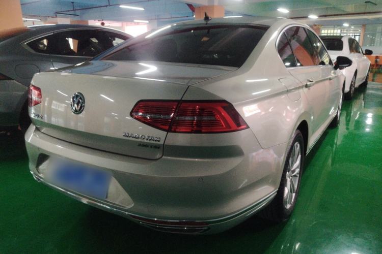 Used Volkswagen Magotan 2019 330TSI DSG Luxury Model China V Standard Rear Right 45 Deg