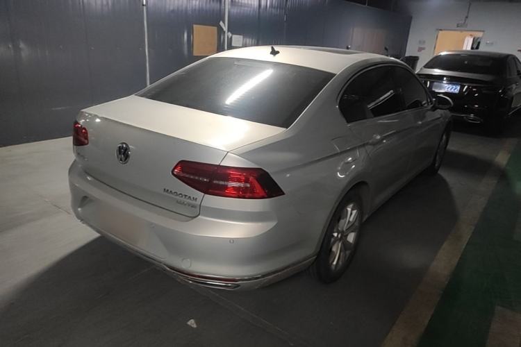 Used Volkswagen Magotan 2019 330TSI DSG Luxury Version China VI Standard Rear Right 45 Deg