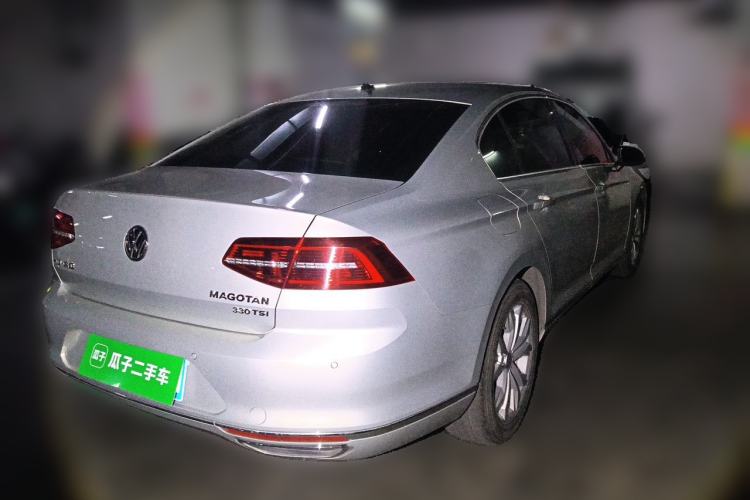 Used Volkswagen Magotan 2019 330TSI DSG Luxury Model China V Standard Rear Right 45 Deg
