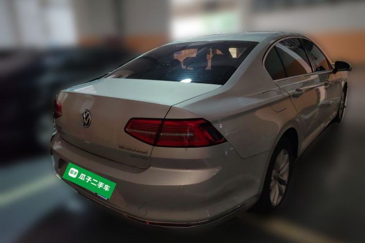 Used Volkswagen Magotan 2019 280TSI DSG Comfort Model China V Standard Rear Right 45 Deg