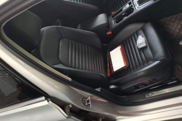Used Volkswagen Magotan 2019 330TSI DSG Leading Model China VI Standard Right Front Seat