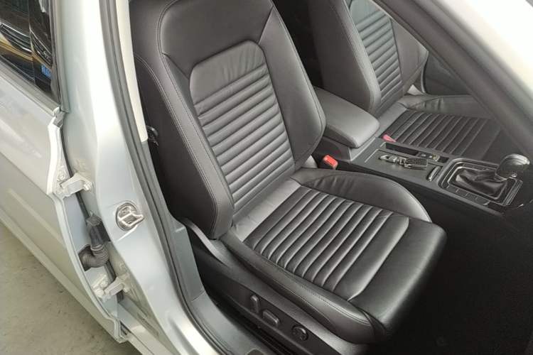 Used Volkswagen Magotan 2019 330TSI DSG Luxury Model China V Standard Right Front Seat