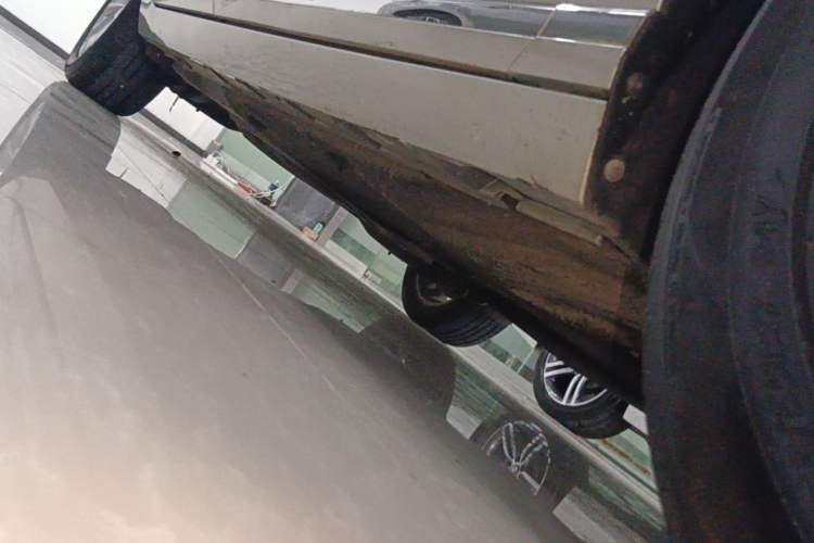 Used Volkswagen Magotan 2019 330TSI DSG Leading Edition China V Standard Right Side Sill