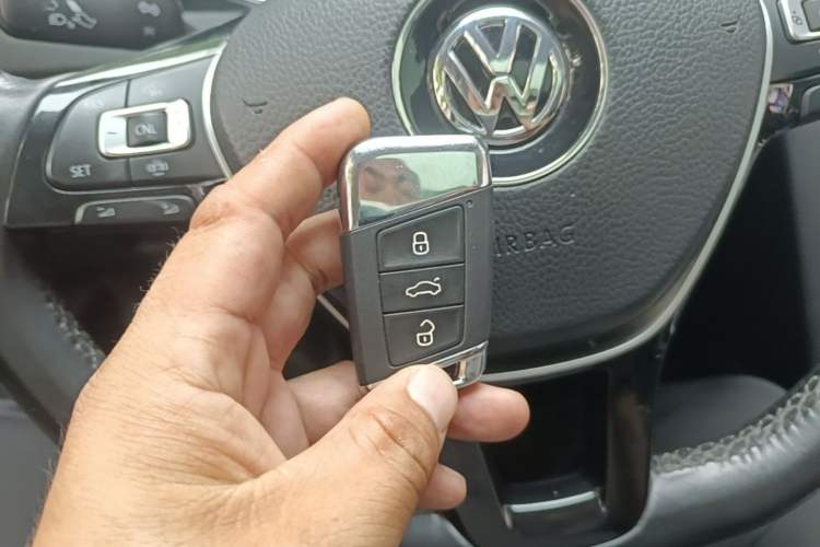 Used Volkswagen Magotan 2019 330TSI DSG Luxury Version China VI Standard Vehicle Key