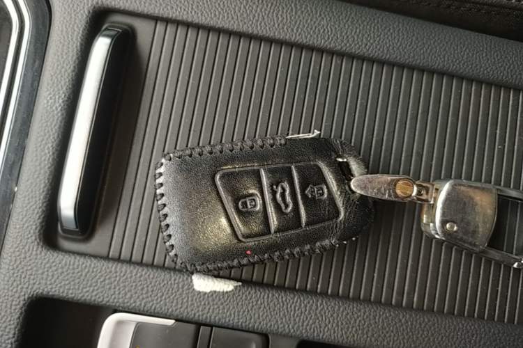 Used Volkswagen Magotan 2019 330TSI DSG Luxury Model China V Standard Vehicle Key