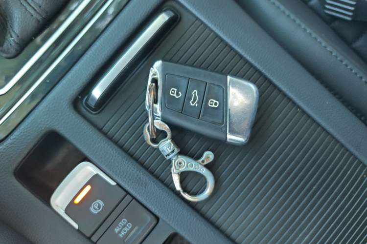 Used Volkswagen Magotan 2019 330TSI DSG Luxury Version China VI Standard Vehicle Key