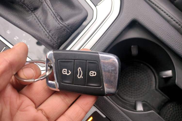 Used Volkswagen Magotan 2019 280TSI DSG Comfort Model China VI Standard Vehicle Key