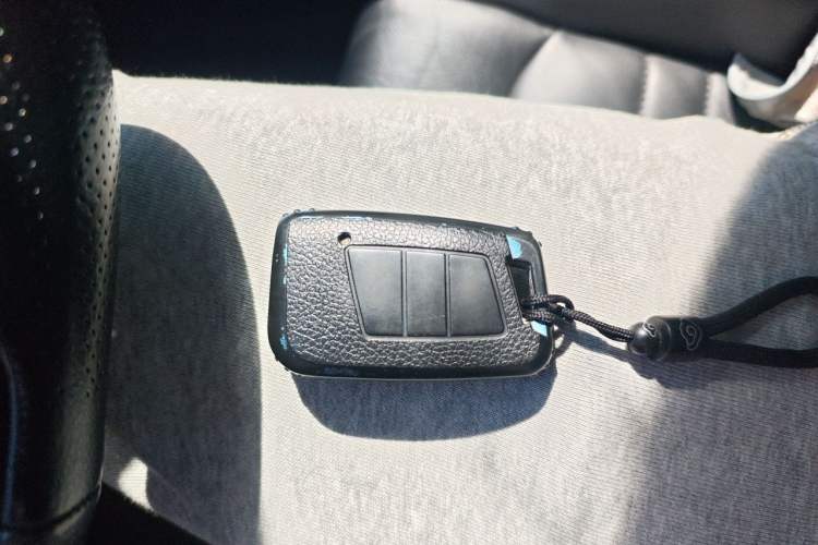 Used Volkswagen Magotan 2019 330TSI DSG Leading Edition China V Standard Vehicle Key