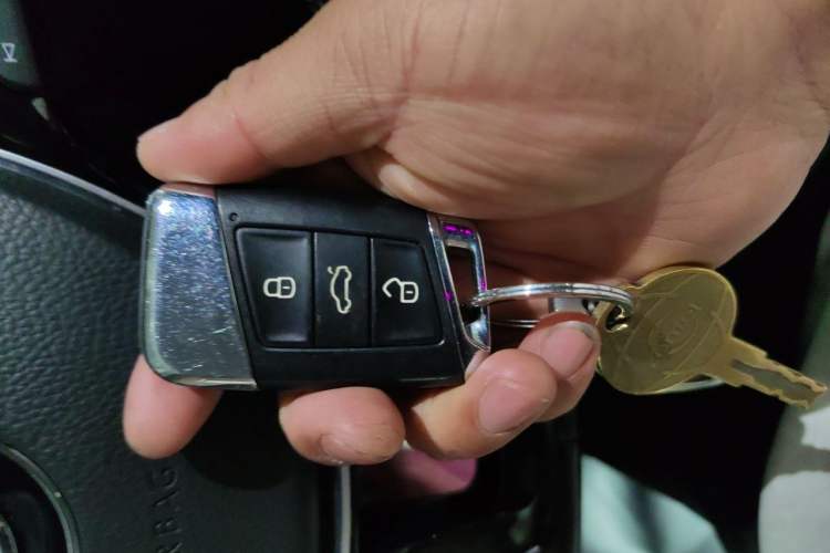Used Volkswagen Magotan 2019 280TSI DSG Comfort Model China V Standard Vehicle Key