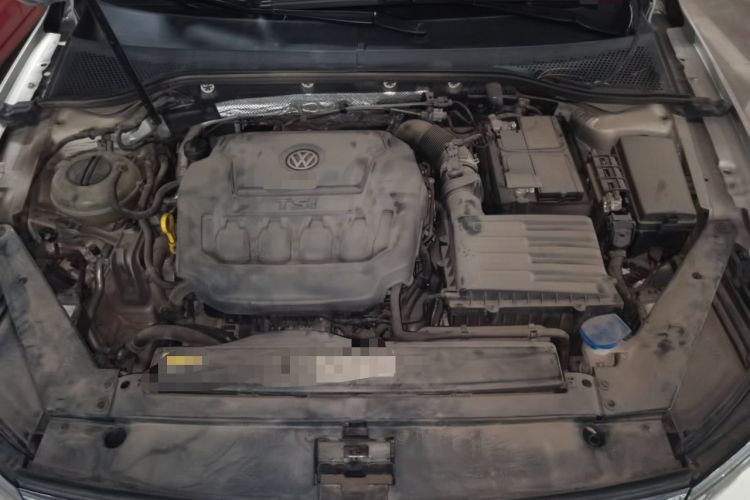 Used Volkswagen Magotan 2019 330TSI DSG Luxury Model China V Standard Engine Bay