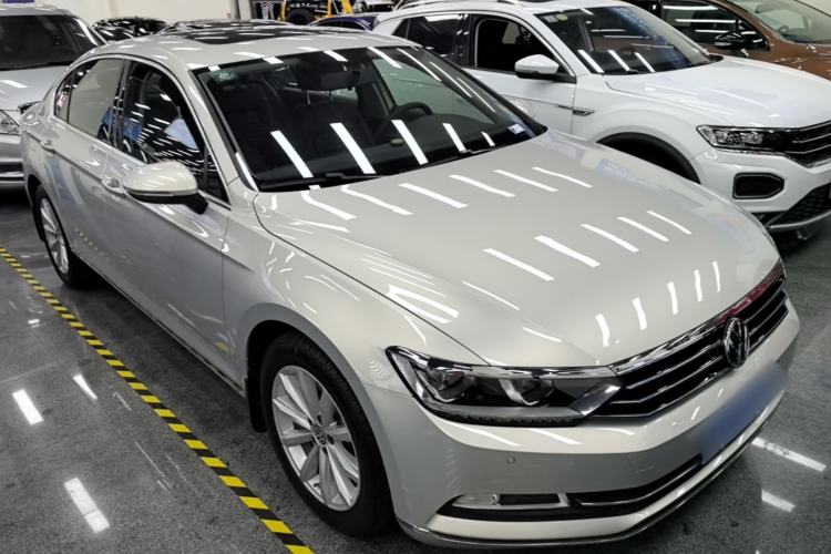 Used Volkswagen Magotan 2019 330TSI DSG Leading Edition China V Standard Exterior 1