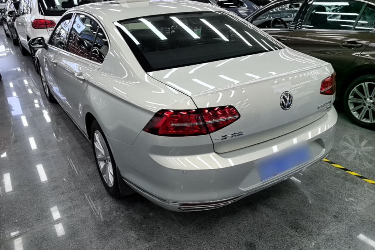 Used Volkswagen Magotan 2019 330TSI DSG Leading Edition China V Standard Exterior 2