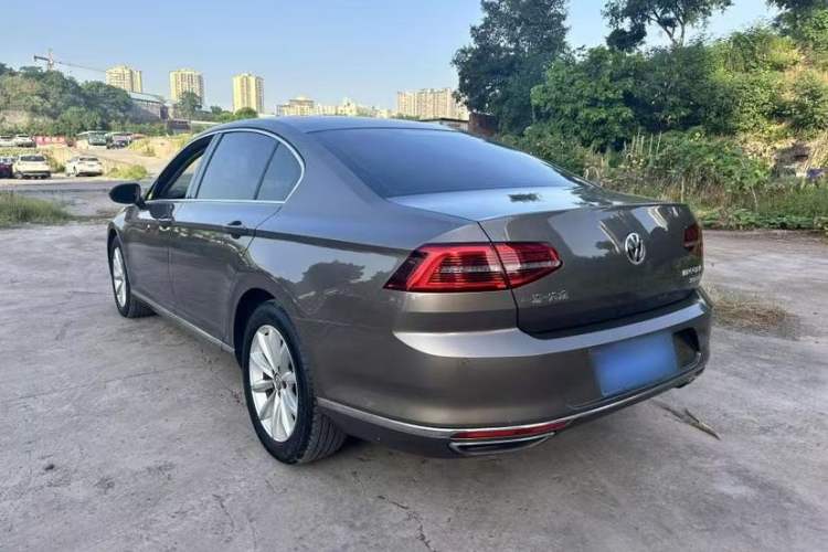 Used Volkswagen Magotan 2019 330TSI DSG Leading Edition China V Standard Exterior 4