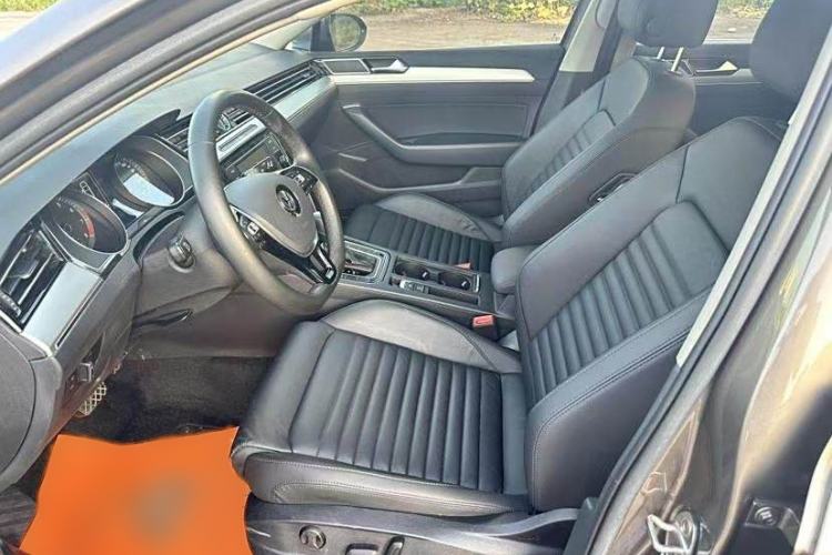 Used Volkswagen Magotan 2019 330TSI DSG Leading Edition China V Standard Interior 5