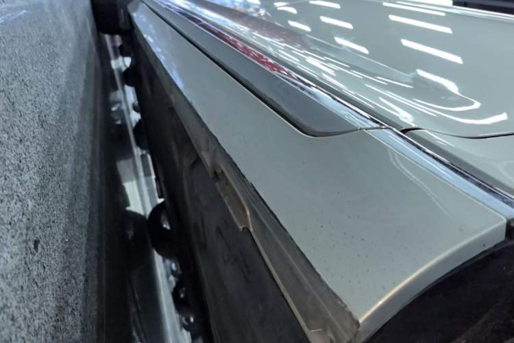 Used Volkswagen Magotan 2019 330TSI DSG Leading Edition China V Standard Left Side Sill