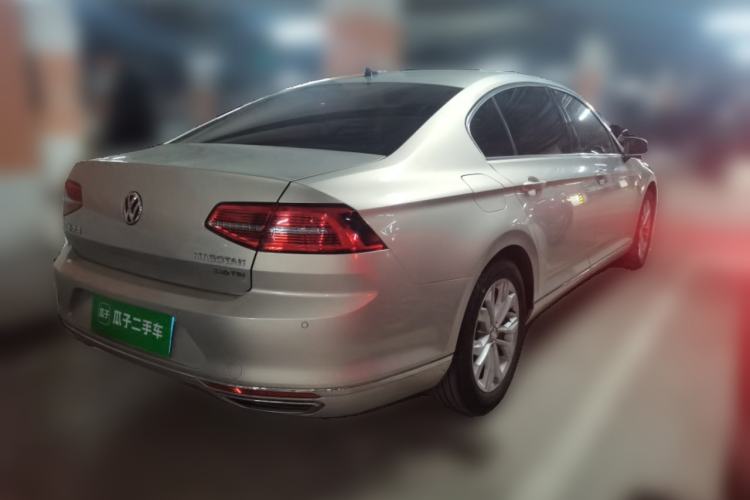 Used Volkswagen Magotan 2019 330TSI DSG Luxury Model China V Standard Rear Right 45 Deg