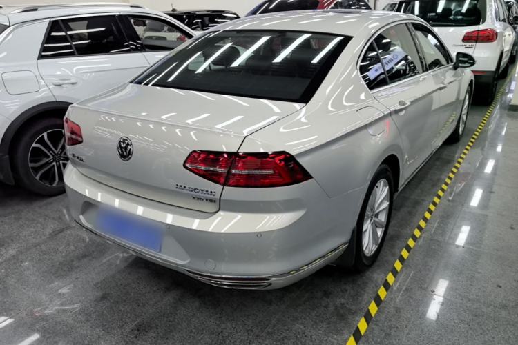 Used Volkswagen Magotan 2019 330TSI DSG Leading Edition China V Standard Rear Right 45 Deg