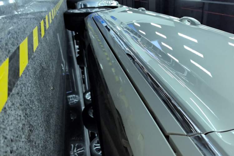 Used Volkswagen Magotan 2019 330TSI DSG Leading Edition China V Standard Right Side Sill