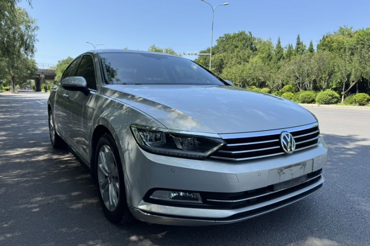 Used Volkswagen Magotan 2019 330TSI DSG Luxury Model China V Standard Exterior 2