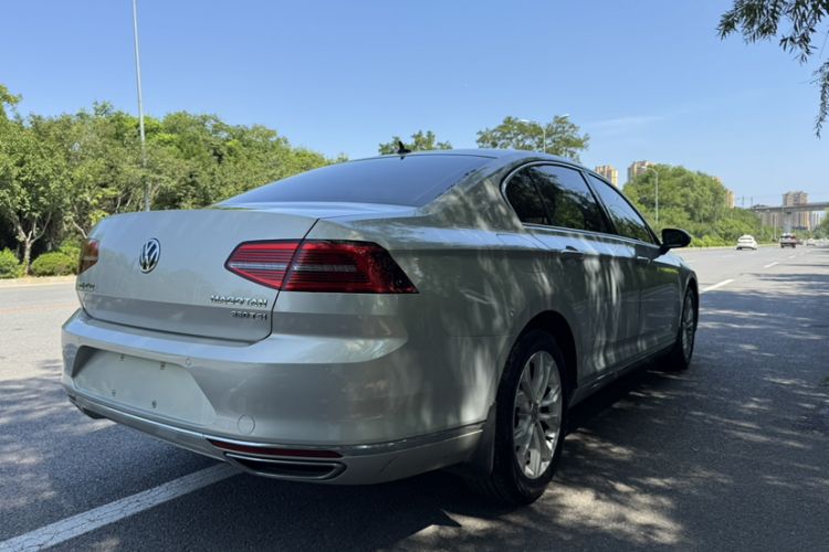 Used Volkswagen Magotan 2019 330TSI DSG Luxury Model China V Standard Exterior 6
