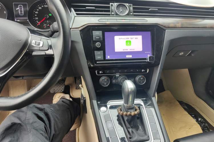 Used Volkswagen Magotan 2019 330TSI DSG Luxury Version China VI Standard Audio And AC Panel