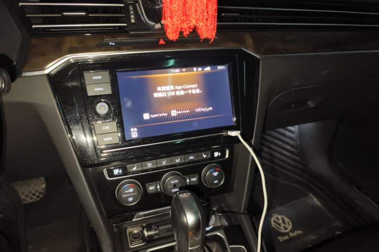 Used Volkswagen Magotan 2019 330TSI DSG Luxury Model China V Standard Audio And AC Panel
