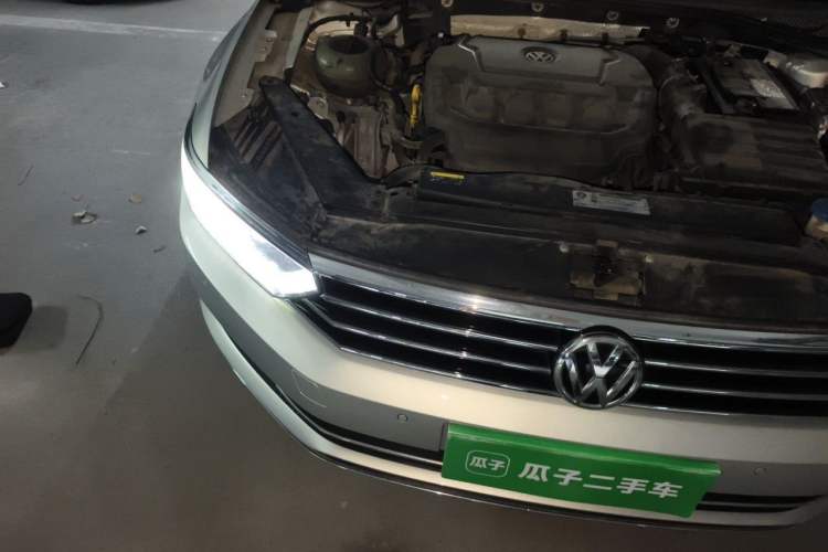 Used Volkswagen Magotan 2019 330TSI DSG Luxury Model China V Standard Engine Bay Right