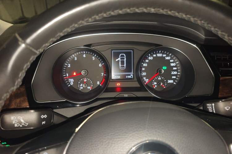 Used Volkswagen Magotan 2019 330TSI DSG Luxury Version China VI Standard Instrument Cluster