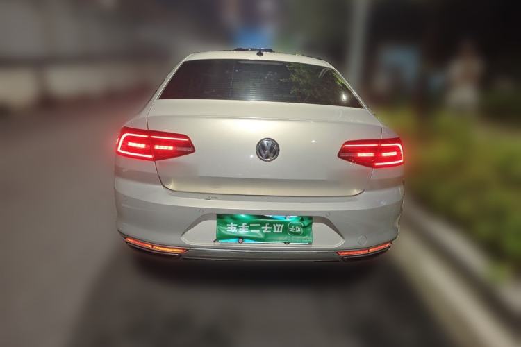Used Volkswagen Magotan 2019 330TSI DSG Luxury Version China VI Standard Rear