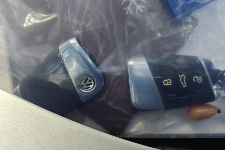Used Volkswagen Magotan 2019 330TSI DSG Luxury Version China VI Standard Vehicle Key