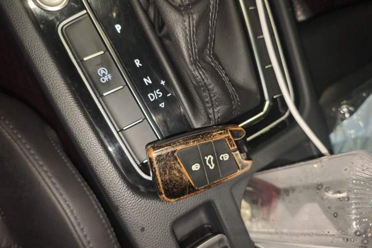 Used Volkswagen Magotan 2019 330TSI DSG Luxury Version China VI Standard Vehicle Key