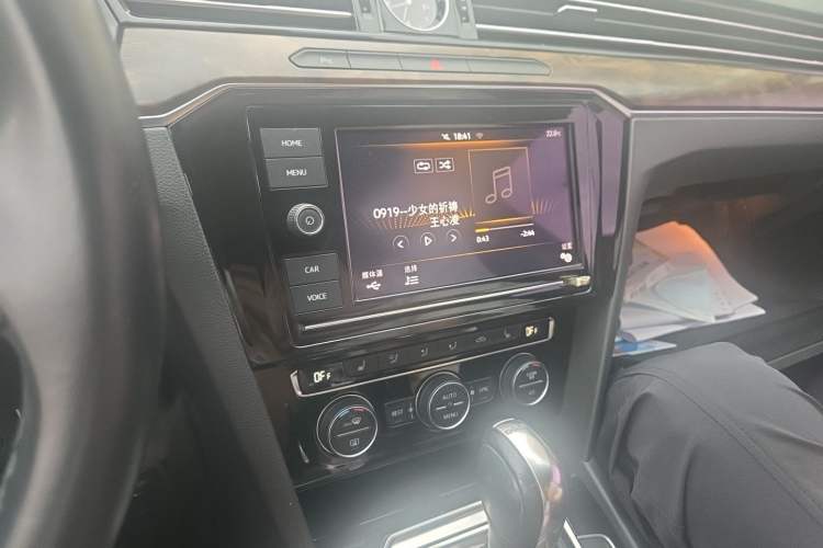 Used Volkswagen Magotan 2019 330TSI DSG Luxury Model China V Standard Audio And AC Panel