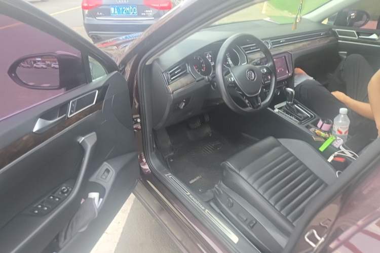 Used Volkswagen Magotan 2019 330TSI DSG Luxury Model China V Standard Driver Seat