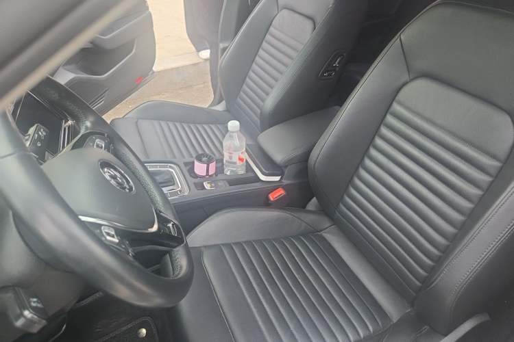 Used Volkswagen Magotan 2019 330TSI DSG Luxury Model China V Standard Left Front Seat