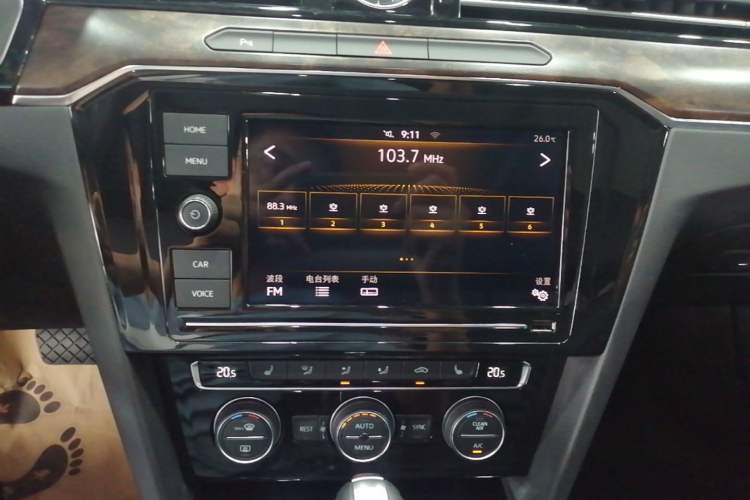 Used Volkswagen Magotan 2019 330TSI DSG Luxury Version China VI Standard Audio And AC Panel