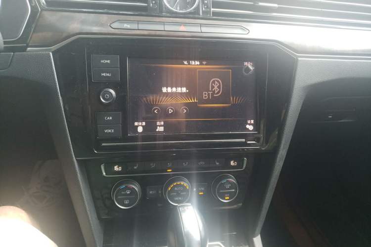 Used Volkswagen Magotan 2019 330TSI DSG Luxury Version China VI Standard Audio And AC Panel