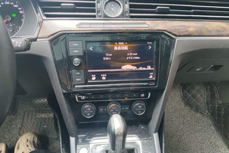 Used Volkswagen Magotan 2019 330TSI DSG Luxury Model China V Standard Audio And AC Panel