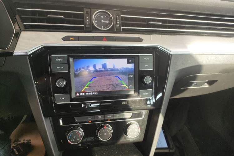 Used Volkswagen Magotan 2019 330TSI DSG Leading Edition China V Standard Audio And AC Panel
