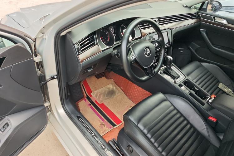 Used Volkswagen Magotan 2019 380TSI DSG Luxury Model China V Standard Driver Seat