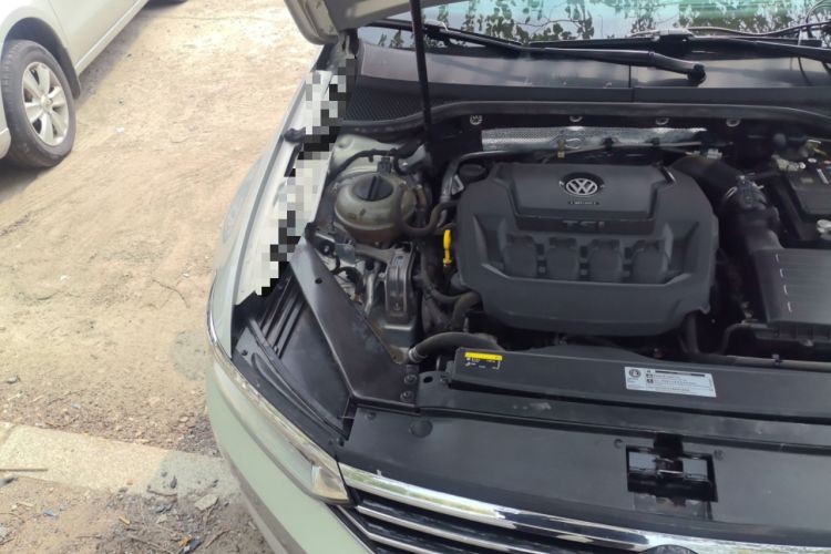 Used Volkswagen Magotan 2019 330TSI DSG Leading Model China VI Standard Engine Bay Right
