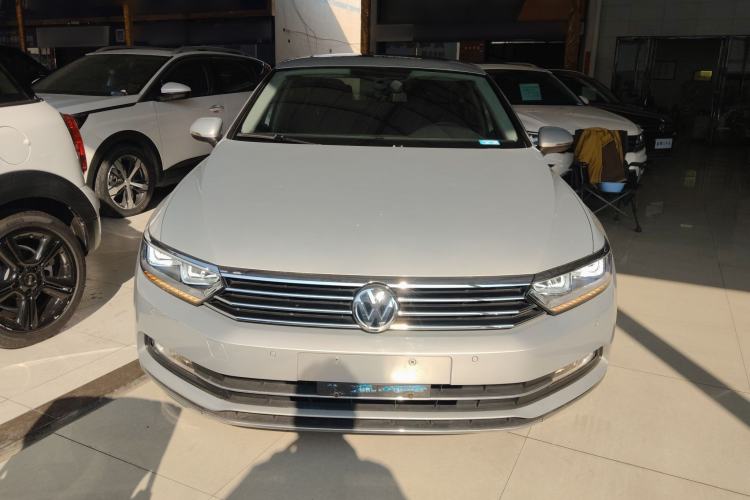 Used Volkswagen Magotan 2019 330TSI DSG Leading Edition China V Standard Exterior 1