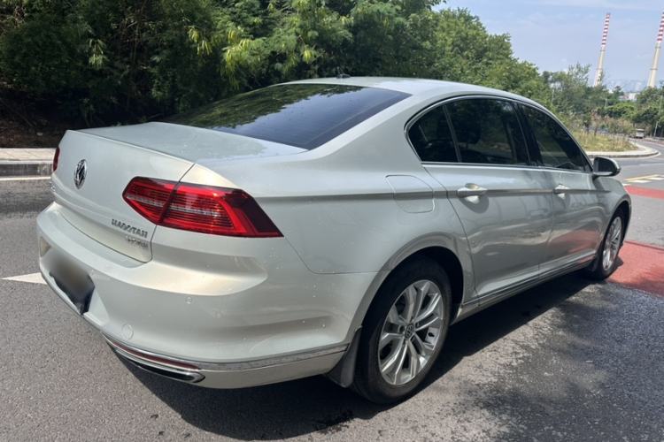 Used Volkswagen Magotan 2019 380TSI DSG Luxury Model China V Standard Exterior 2