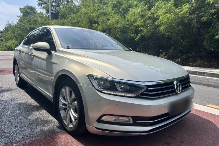 Used Volkswagen Magotan 2019 380TSI DSG Luxury Model China V Standard Exterior 3